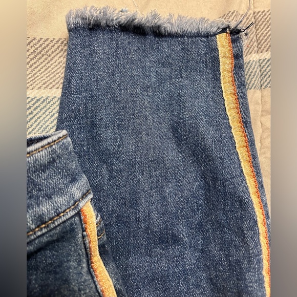 Abercrombie & Fitch Harper Low Rise Jeans - Picture 5 of 7